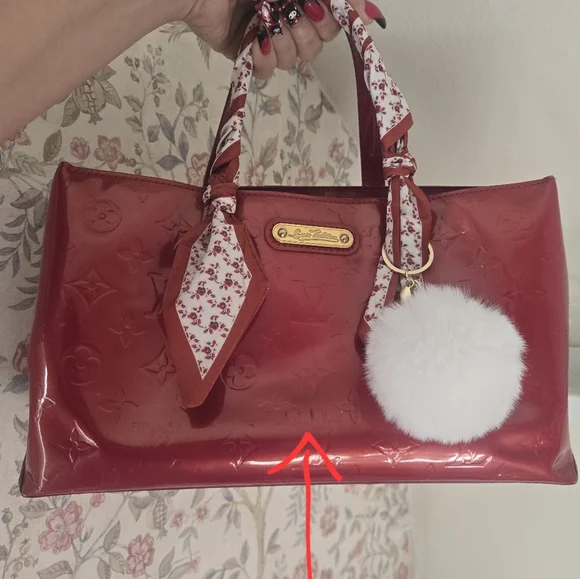 Louis Vuitton Wilshire PM in red Monogram Vernis leather ❤️ - Picture 2 of 13
